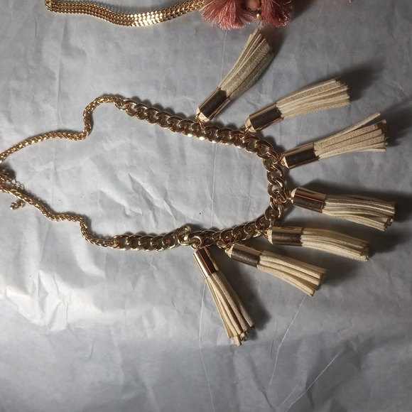 B-33 lot - Picture 2 of 3